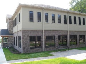 Ashwood-Commons-Building-1100-Side-Rear-View