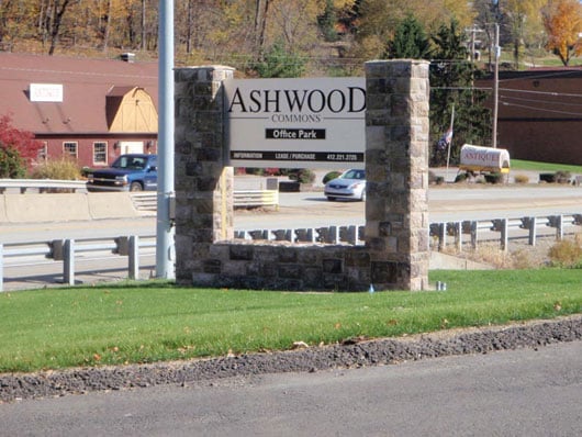 Ashwood-Commons-Route-19-Entrance
